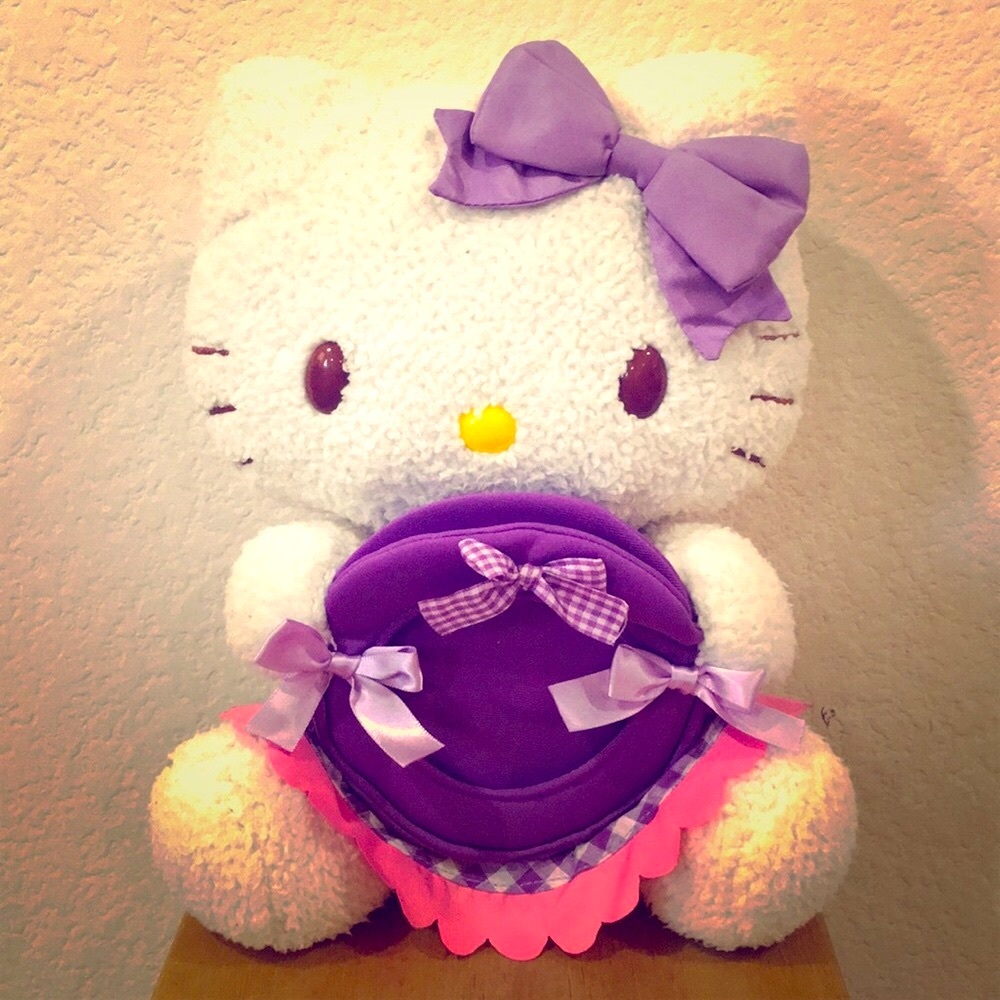 ❣️RARE HELLO KITTY❣️COLLECTION BY SANRIO HARD TO FIND PRETTY CUTE PLUSH TOY .